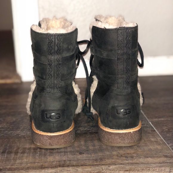 SOLD‼️ NWOT UGGpure Wool Lined Laced Boots - Picture 4 of 7